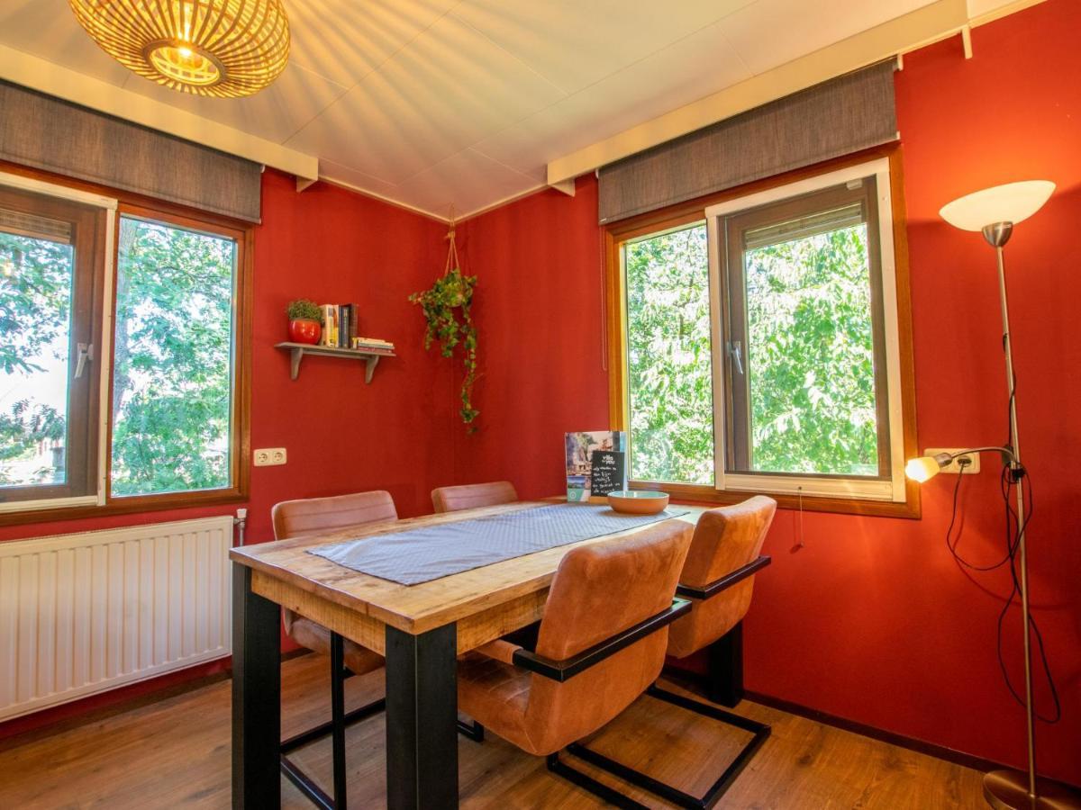 Witte Bungalow Uden Exterior foto